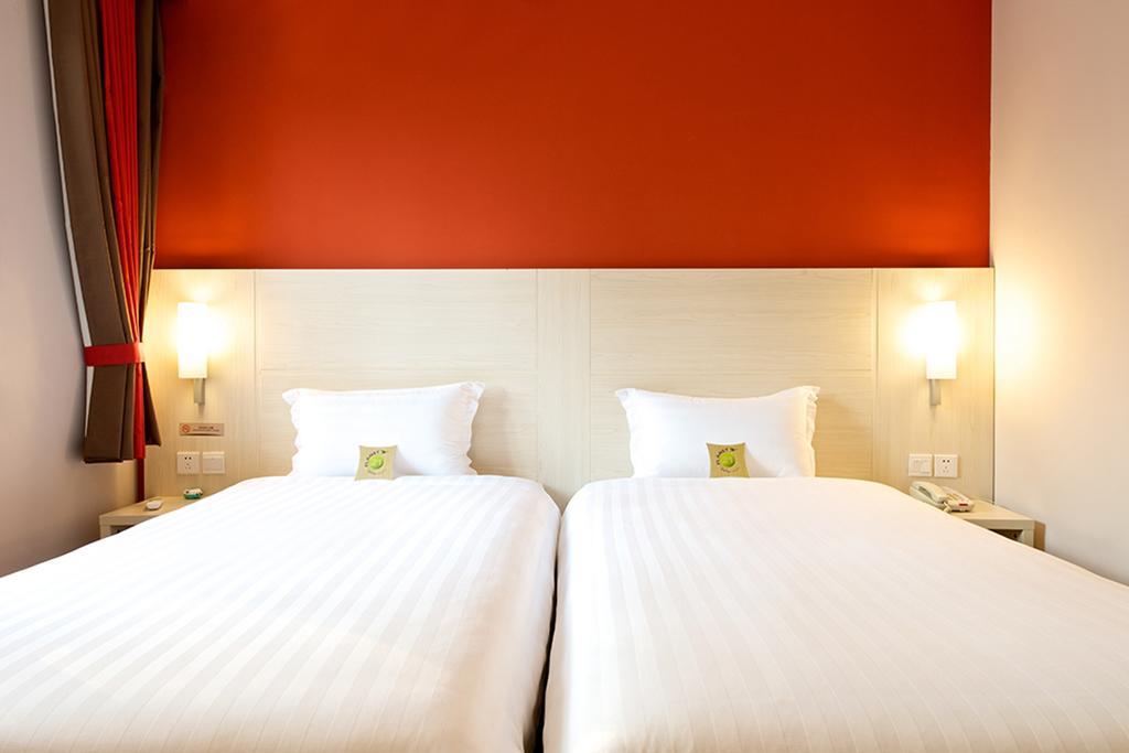 Ibis Ningbo Qianhu Plaza Hotel Εξωτερικό φωτογραφία