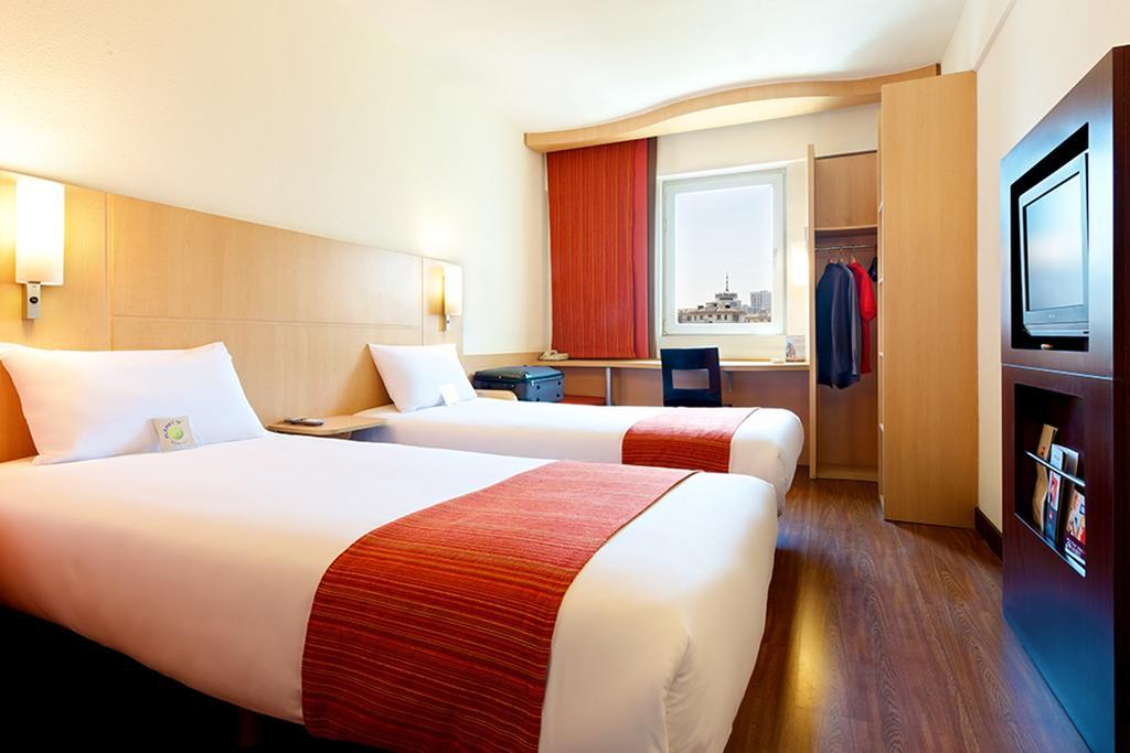 Ibis Ningbo Qianhu Plaza Hotel Εξωτερικό φωτογραφία