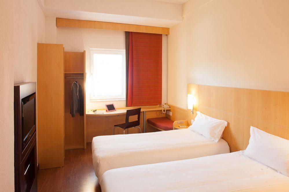 Ibis Ningbo Qianhu Plaza Hotel Εξωτερικό φωτογραφία