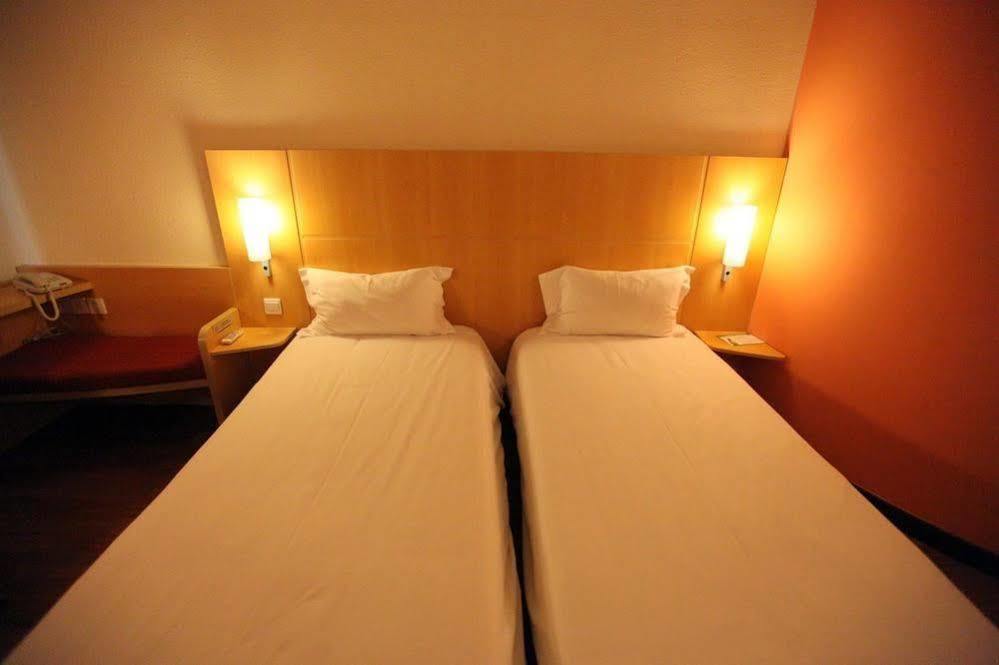 Ibis Ningbo Qianhu Plaza Hotel Εξωτερικό φωτογραφία